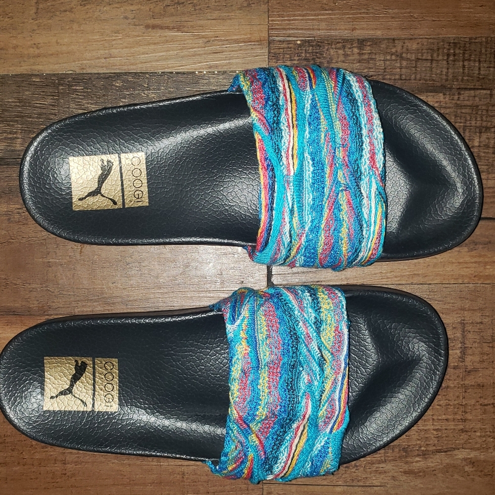 Coogi slides